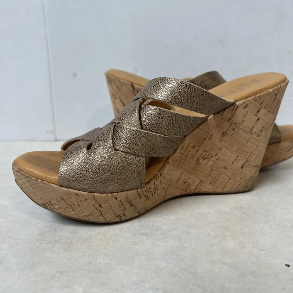 Kork Ease Korks Sandals Women's 6 Gold Metallic Platform Wedge